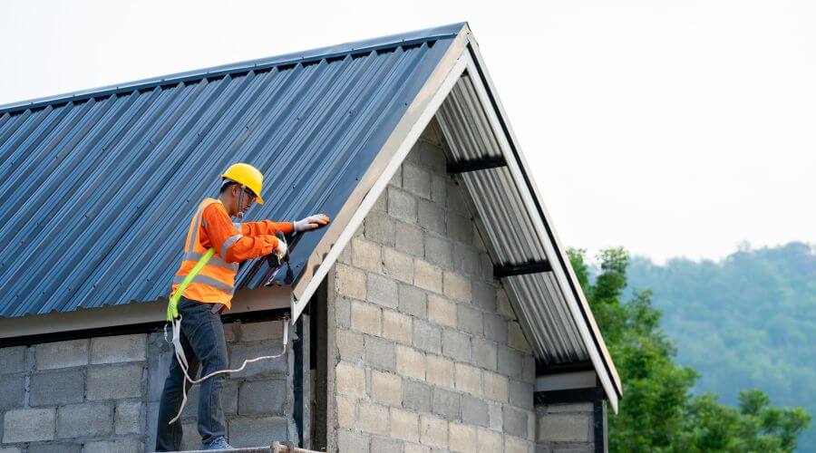 Professional metal roof installation in Vredenburgh, AL